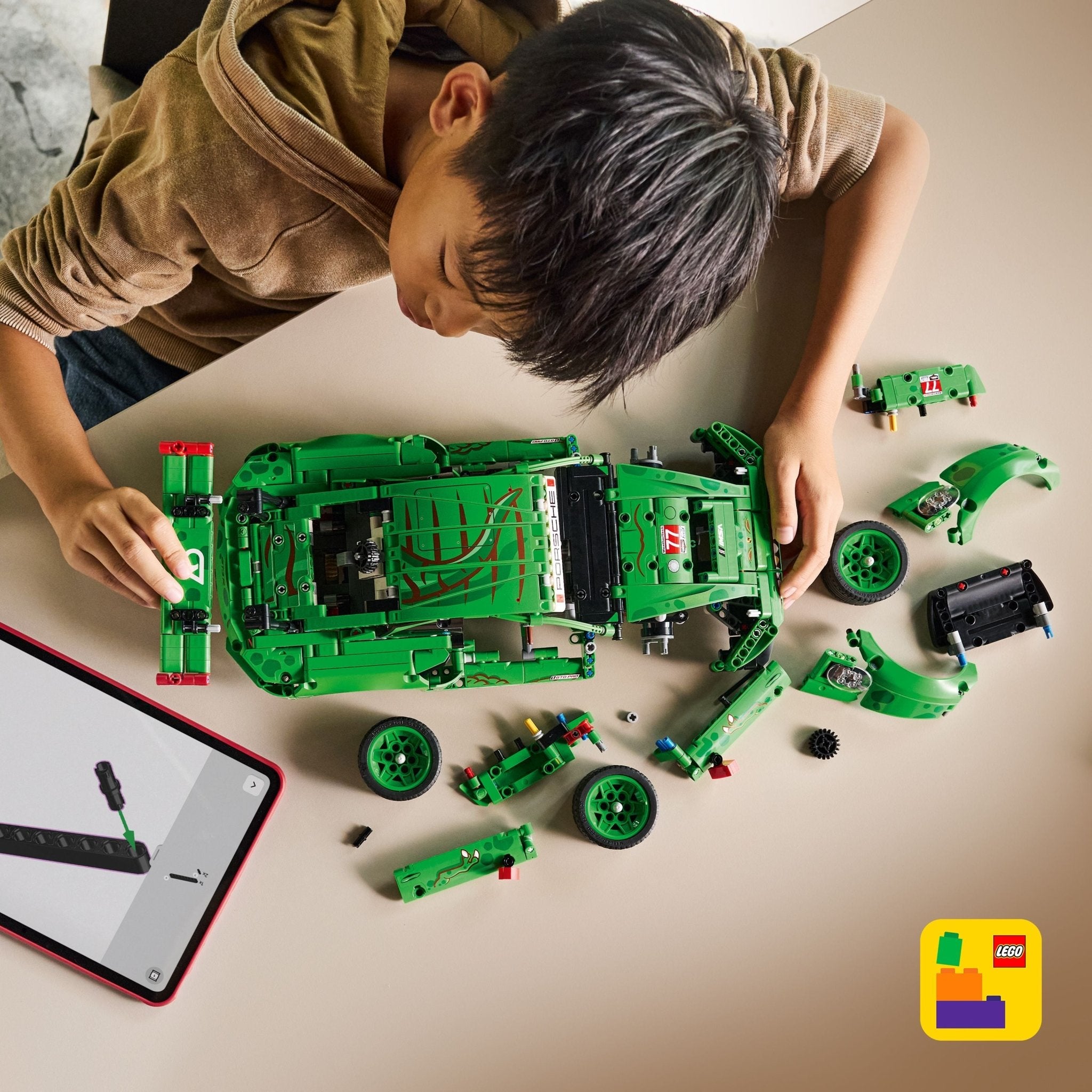 LEGO® Technic LEGO® Porsche 911 GT3 R REXY AO Racing Car 42224 - Image 6
