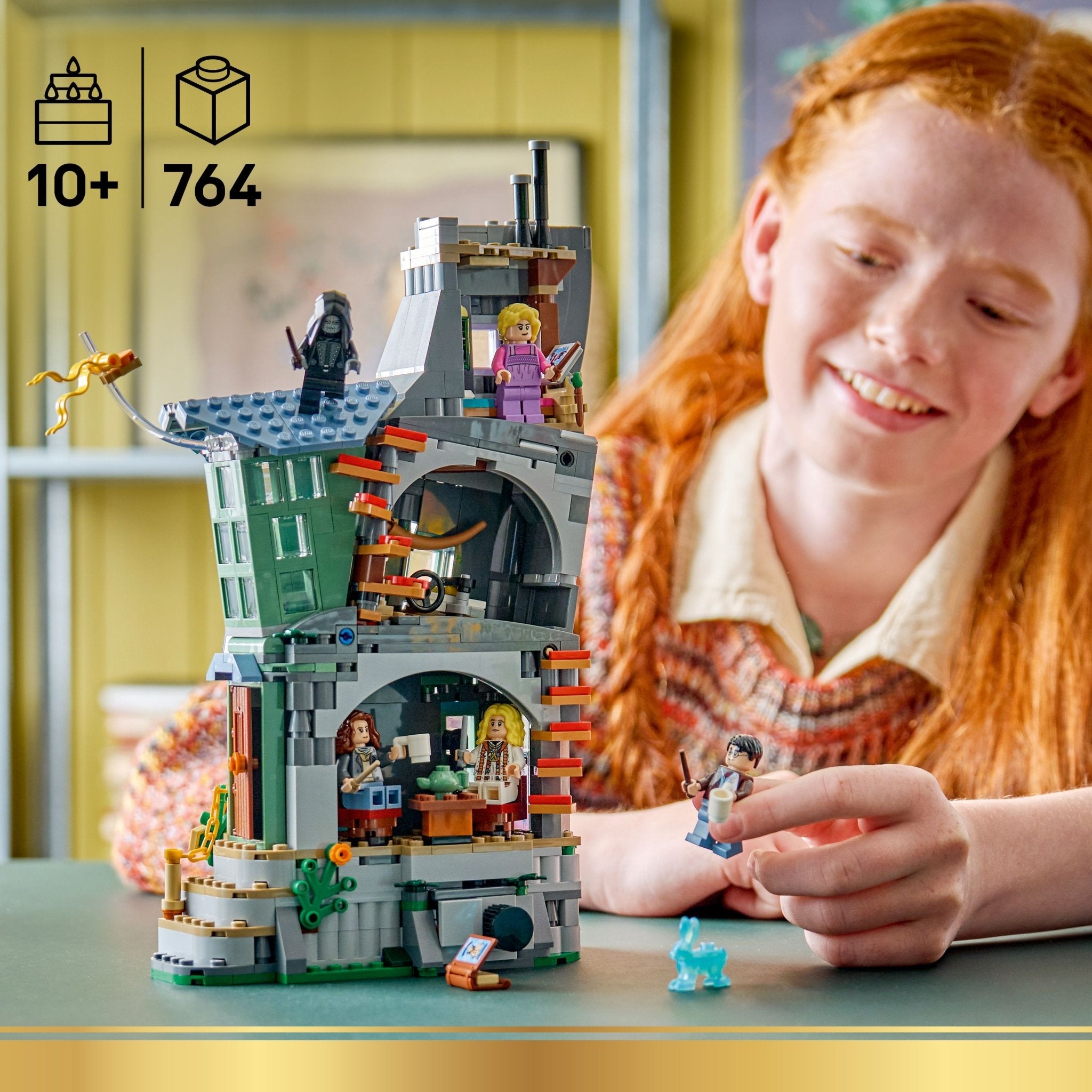 LEGO® Harry Potter LEGO® Luna Lovegood’s House 76467 - Image 2