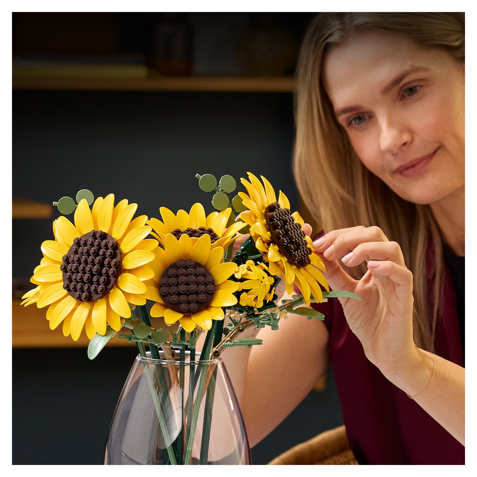 LEGO® Botanicals Sunflower Bouquet 11502 - Image 4